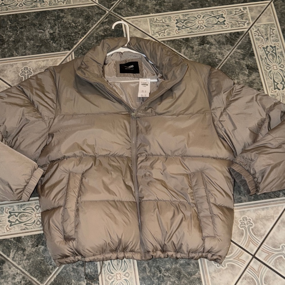 Hollister Men's Brown Puffer Jacket